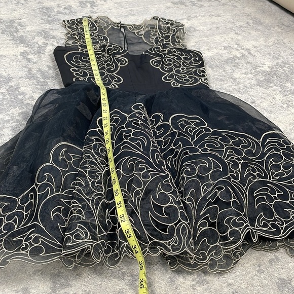 Karen Millen Baroque Embroidered Swirl Mini Fit Flare Party Dress Black Gold 8 - Picture 13 of 16